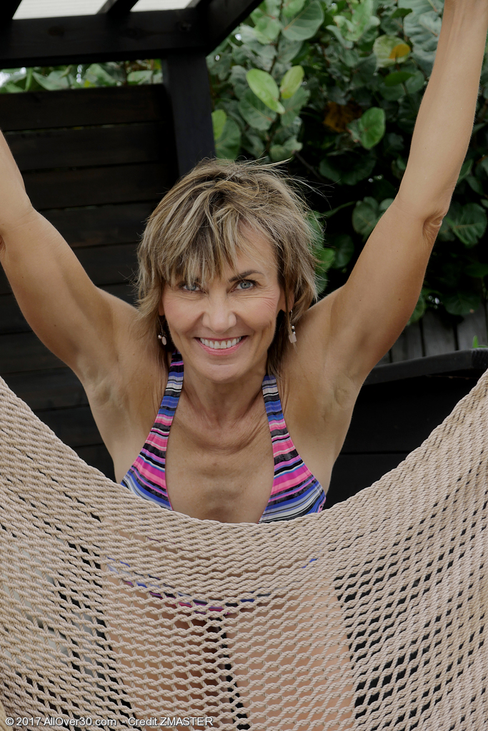 Mature Pictures Featuring 55 Year Old Lillian Tesh From